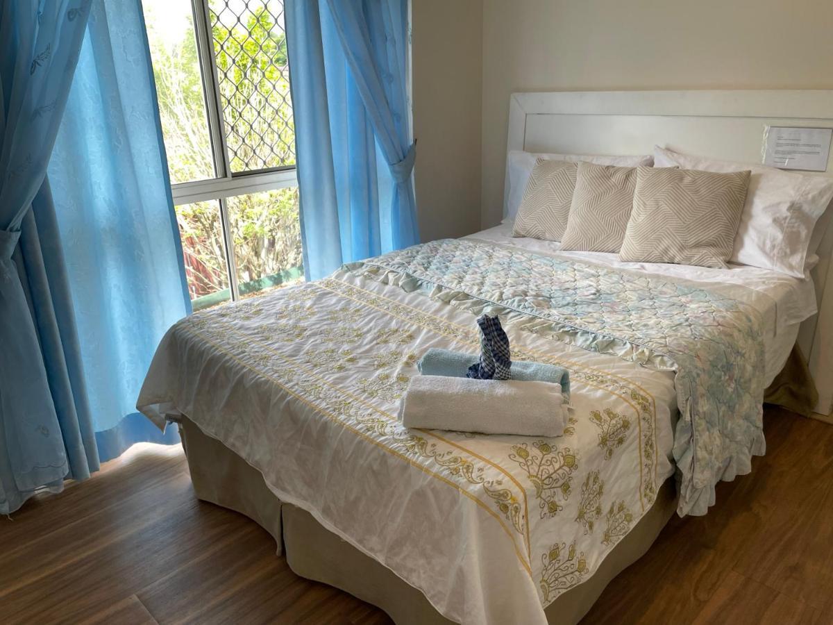 Theme Parks Amituofo Homestay Gold Coast Exterior photo