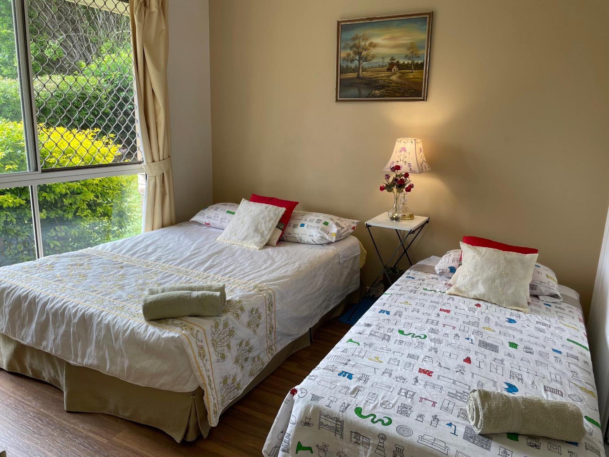 Theme Parks Amituofo Homestay Gold Coast Exterior photo