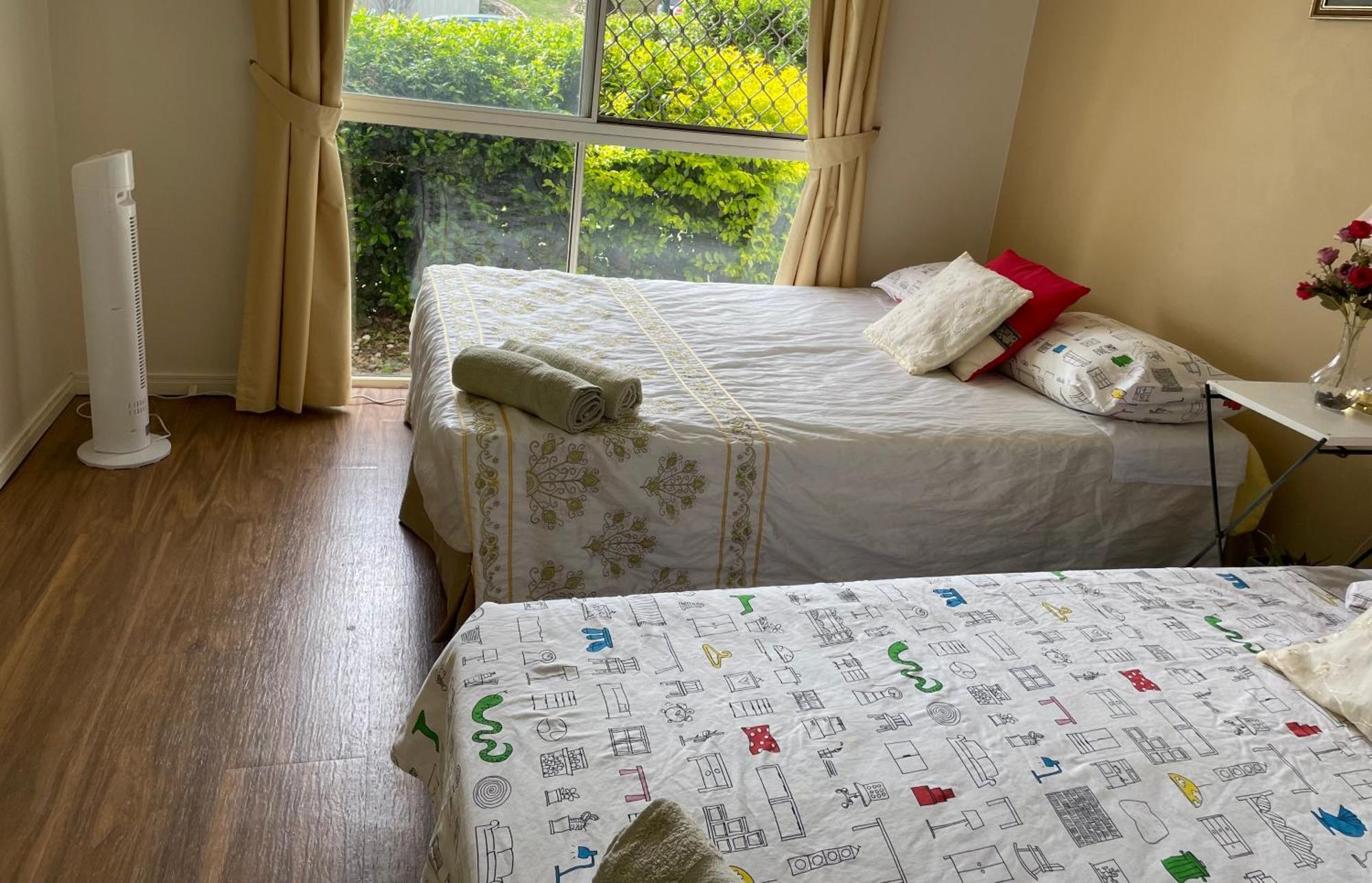 Theme Parks Amituofo Homestay Gold Coast Exterior photo