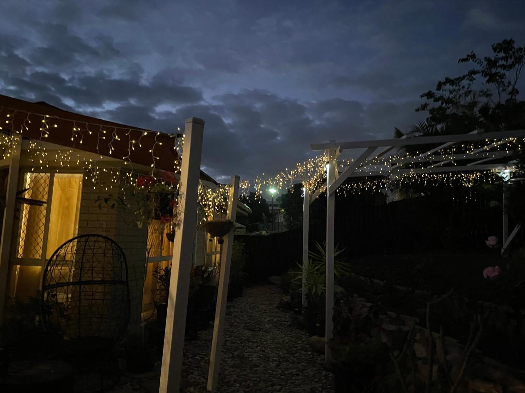 Theme Parks Amituofo Homestay Gold Coast Exterior photo