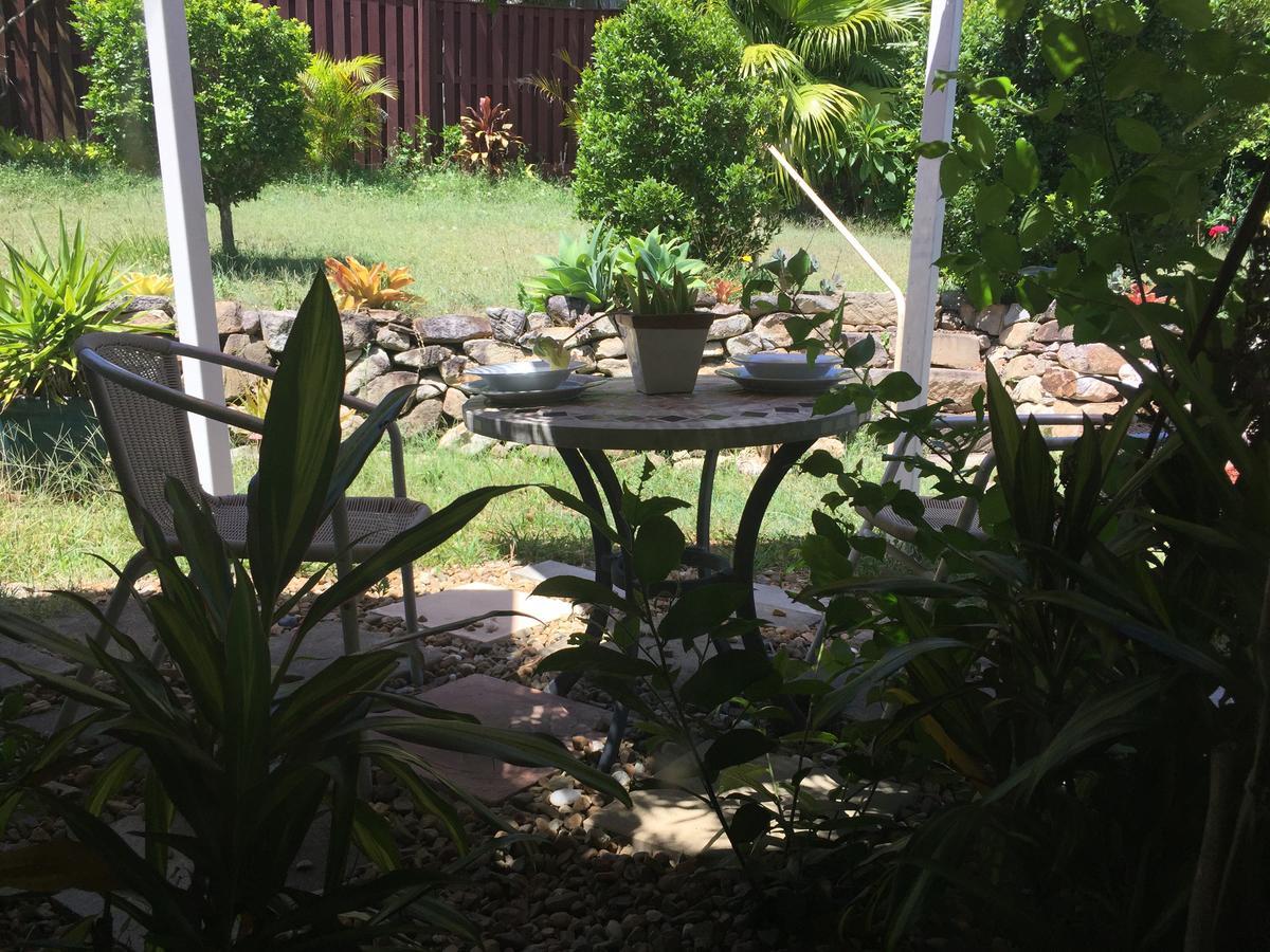 Theme Parks Amituofo Homestay Gold Coast Room photo