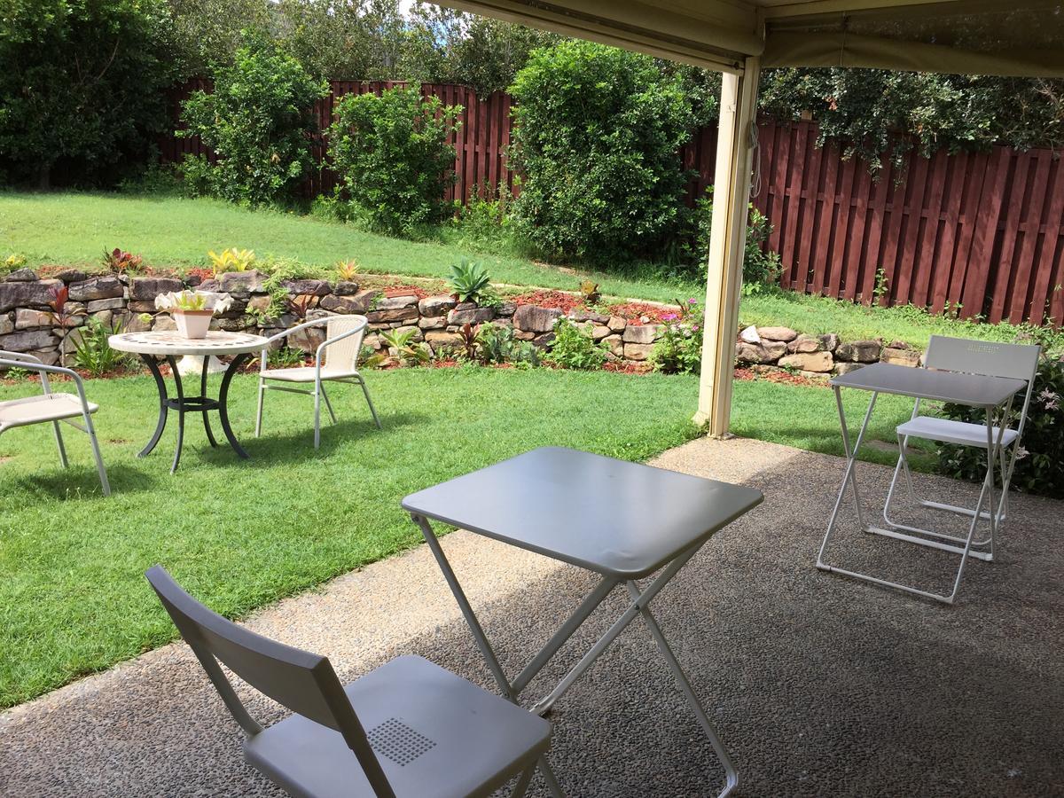 Theme Parks Amituofo Homestay Gold Coast Exterior photo
