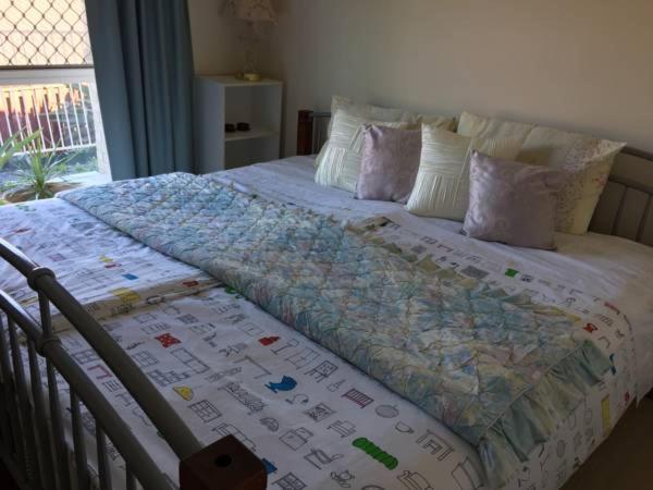 Theme Parks Amituofo Homestay Gold Coast Exterior photo
